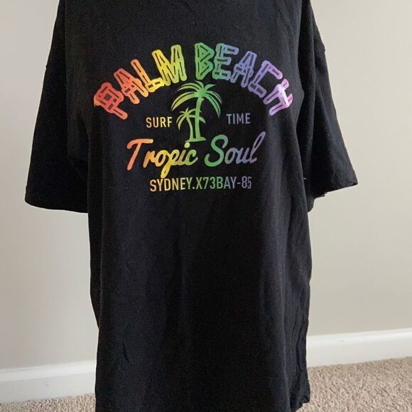 Palm Beach Black Tee - Picture 2 of 2